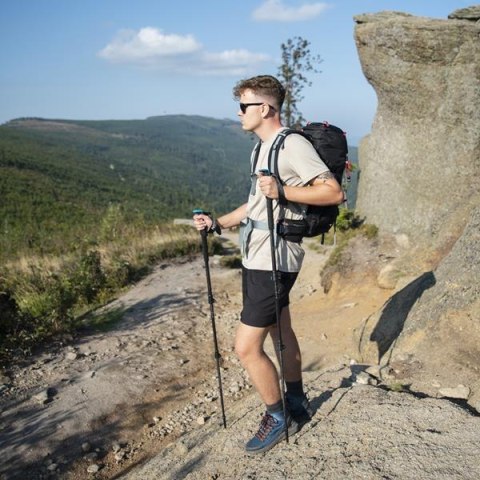 TK8607 KIJE TREKKINGOWE WŁÓKNO WĘGLOWE NILS